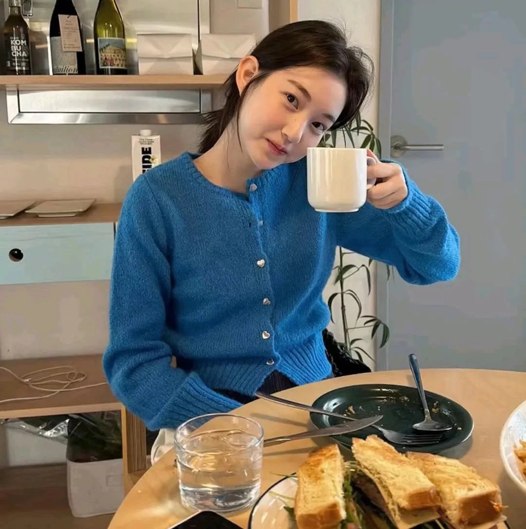 玉米上的麻雀
